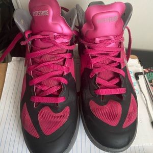 Hyper fuse Nike women’s basketball shoes
